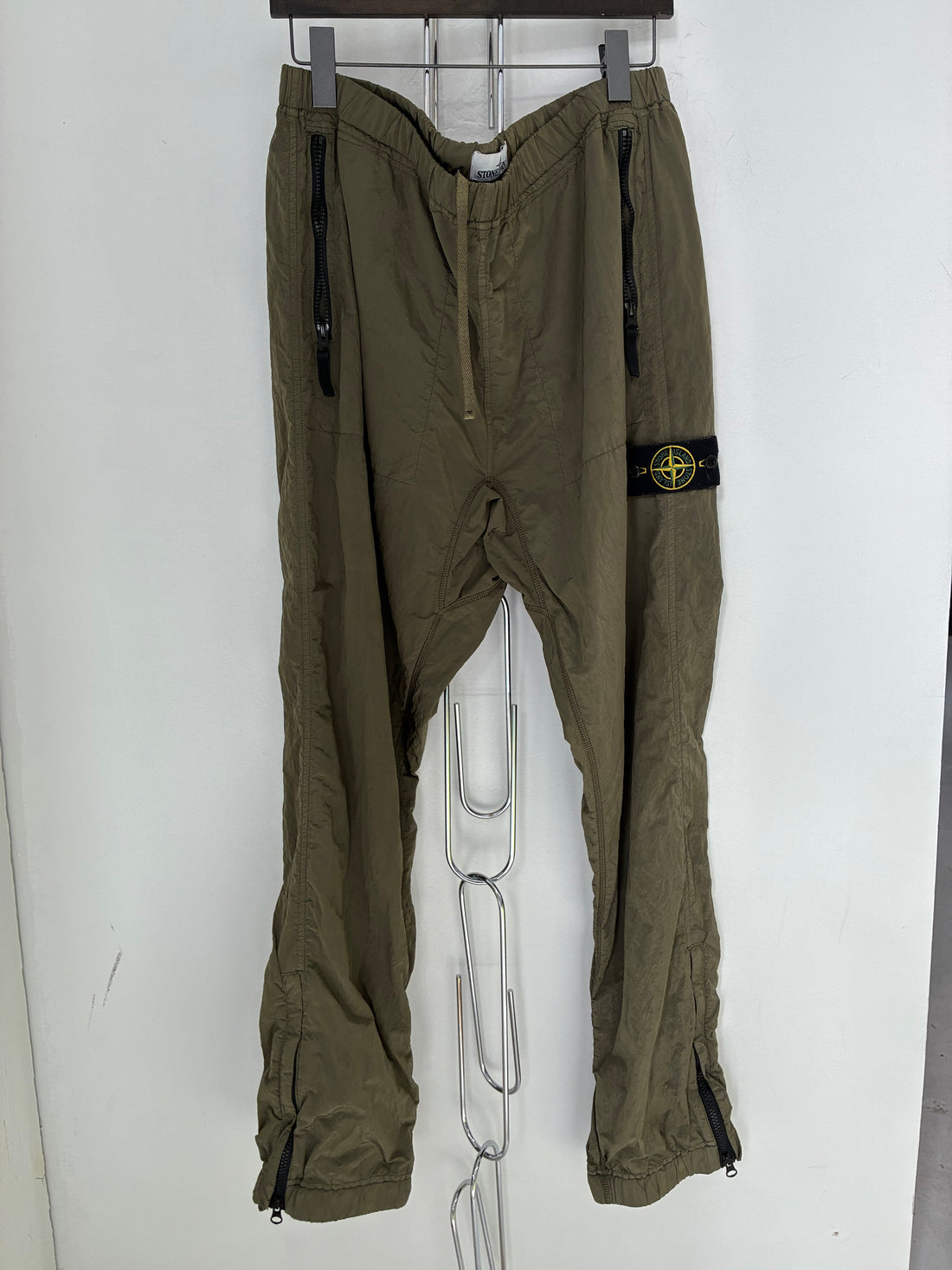 STONE ISLAND OLIVE PANTS