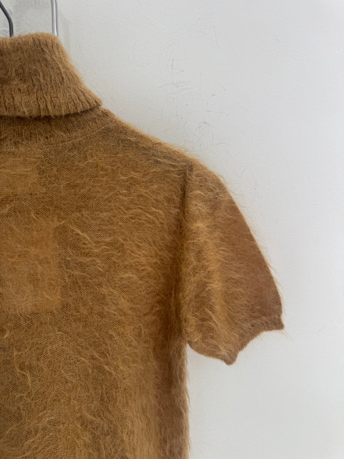 90S CELINE BEIGE MOHAIR BRUSHED TURTLE NECK