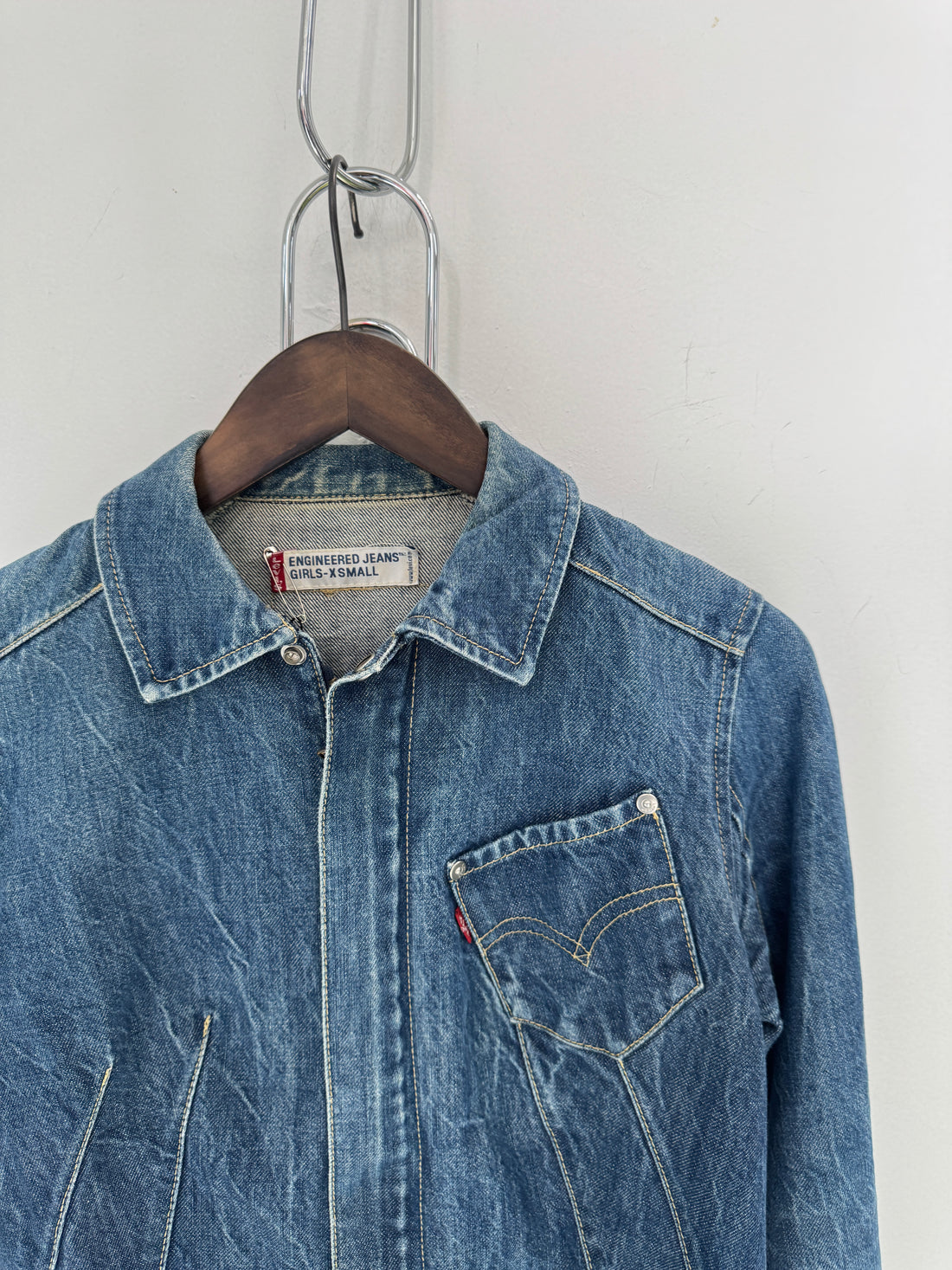LEVIS ENGINEERED LIGHT WASH DENIM JACKET