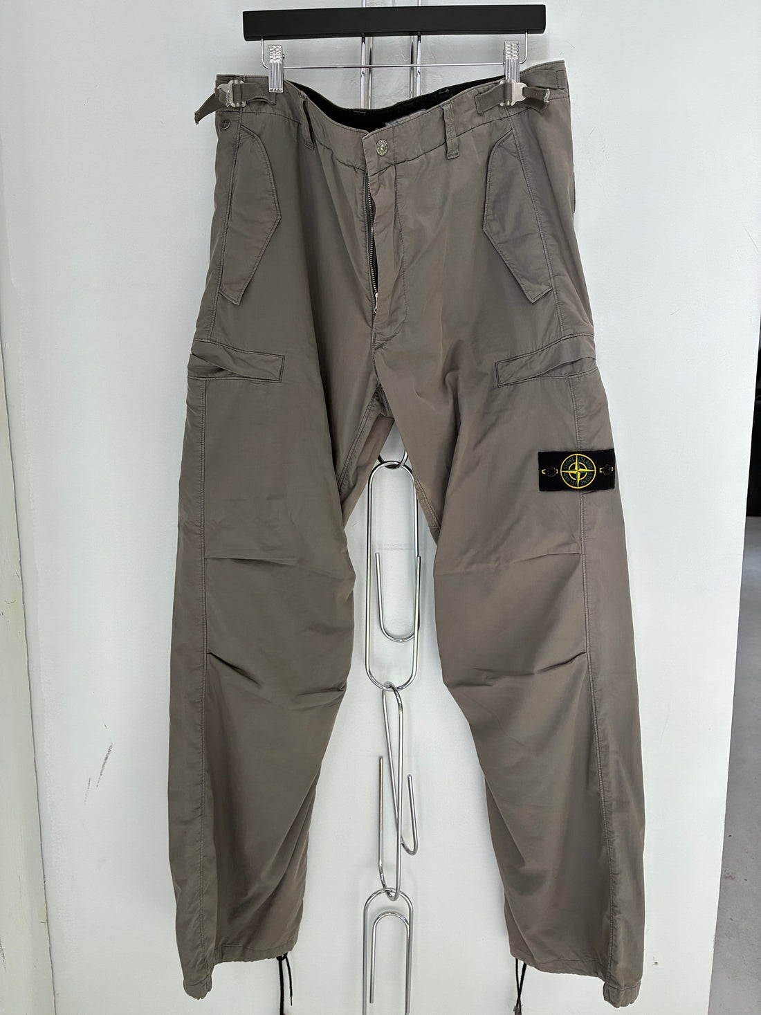 STONE ISLAND GRAY CARGO PANTS