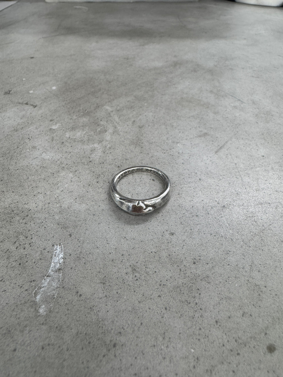 CHROME HEARTS FLEUR KNEE RING