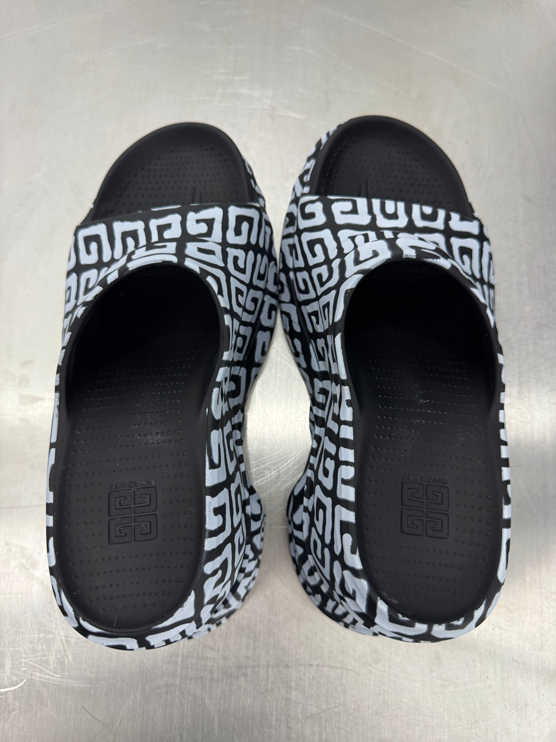 GIVENCHY X CHITO MARSHMALLOW SANDALS