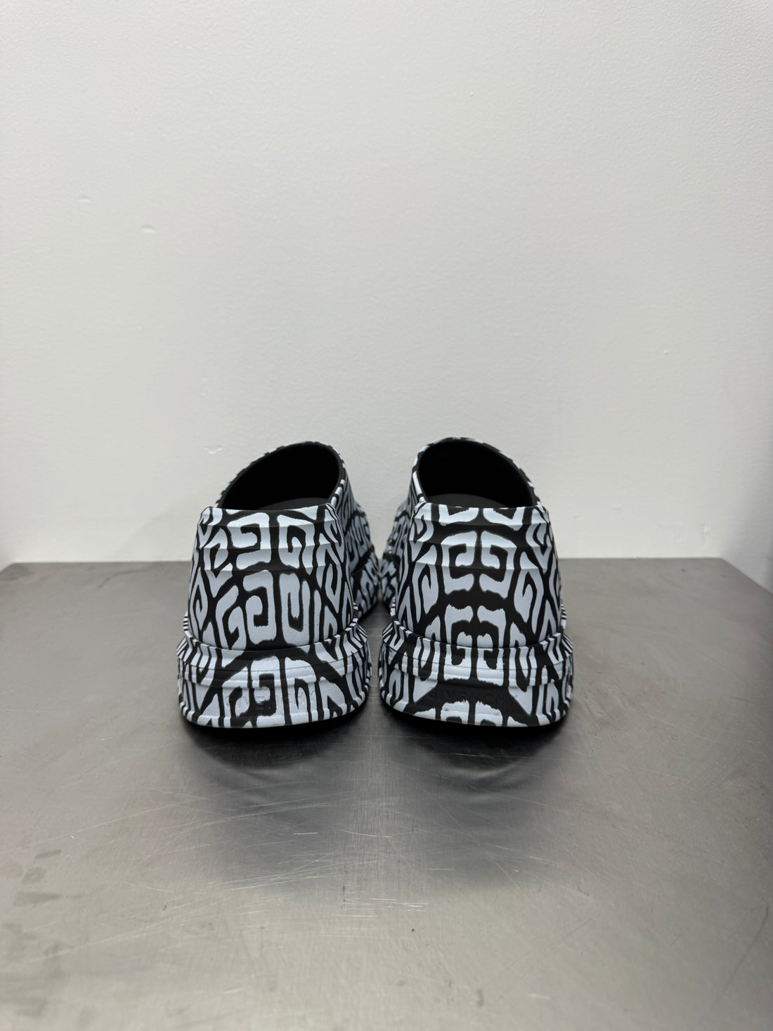 GIVENCHY X CHITO MARSHMALLOW SANDALS