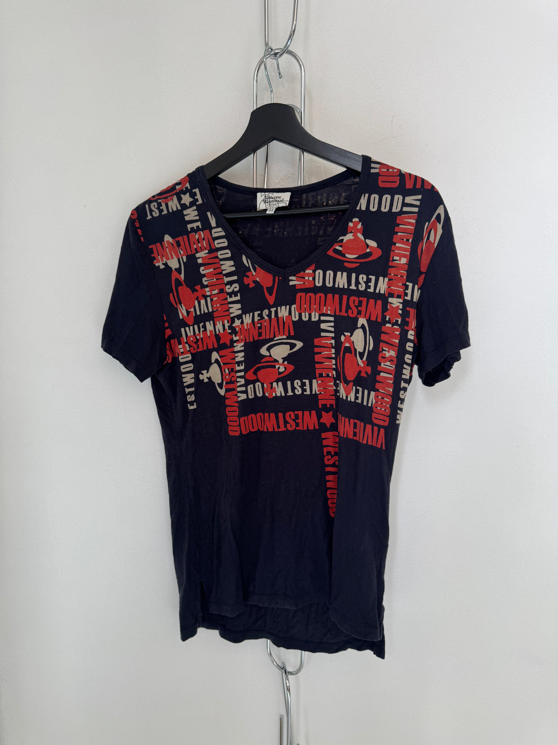 VIVIENNE WESTWOOD ORB PRINT V NECK SHIRT