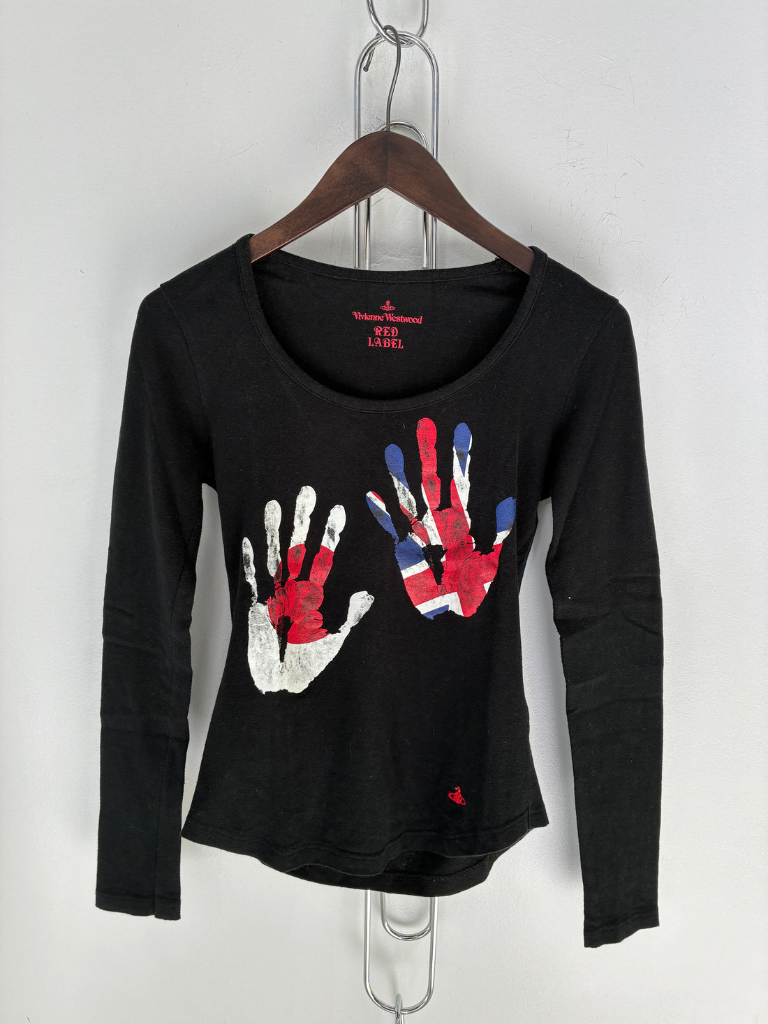 VIVIENNE WESTWOOD FLAG HANDS LONG SLEEVE