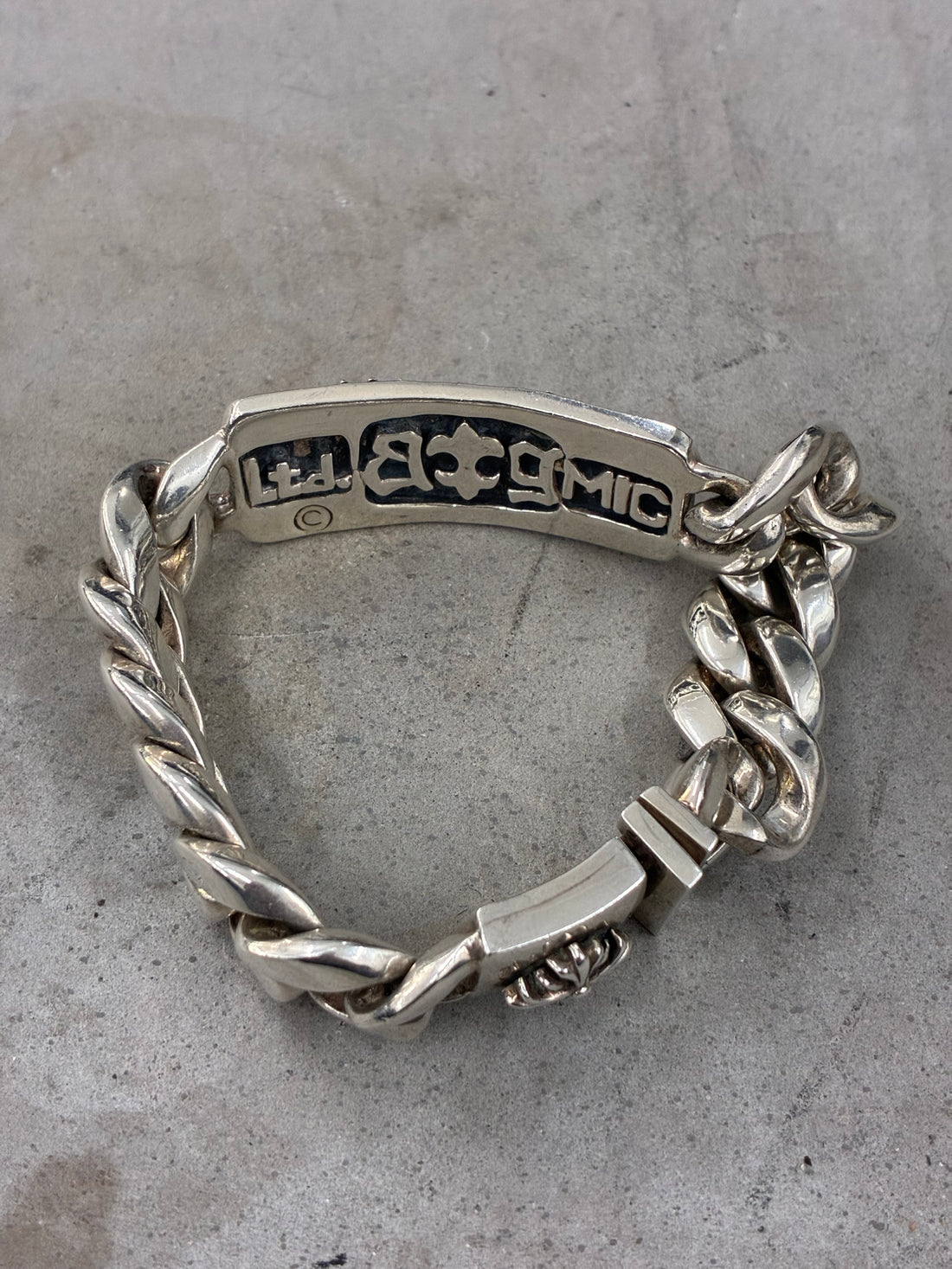 A&G ROCK VINTAGE 90S TRIPLE CROSS ID BRACELET