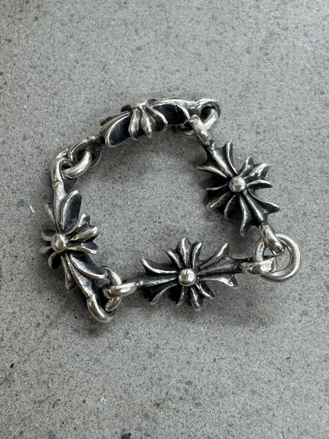 CHROME HEARTS TINY E RING