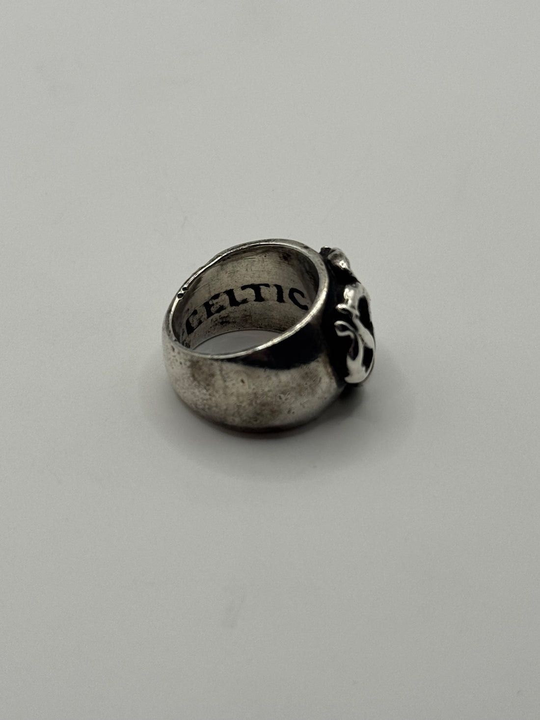 CELTIC ARTS 90S FLOWER RUBY RING