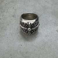 CHROME HEARTS OVAL CROSS RING