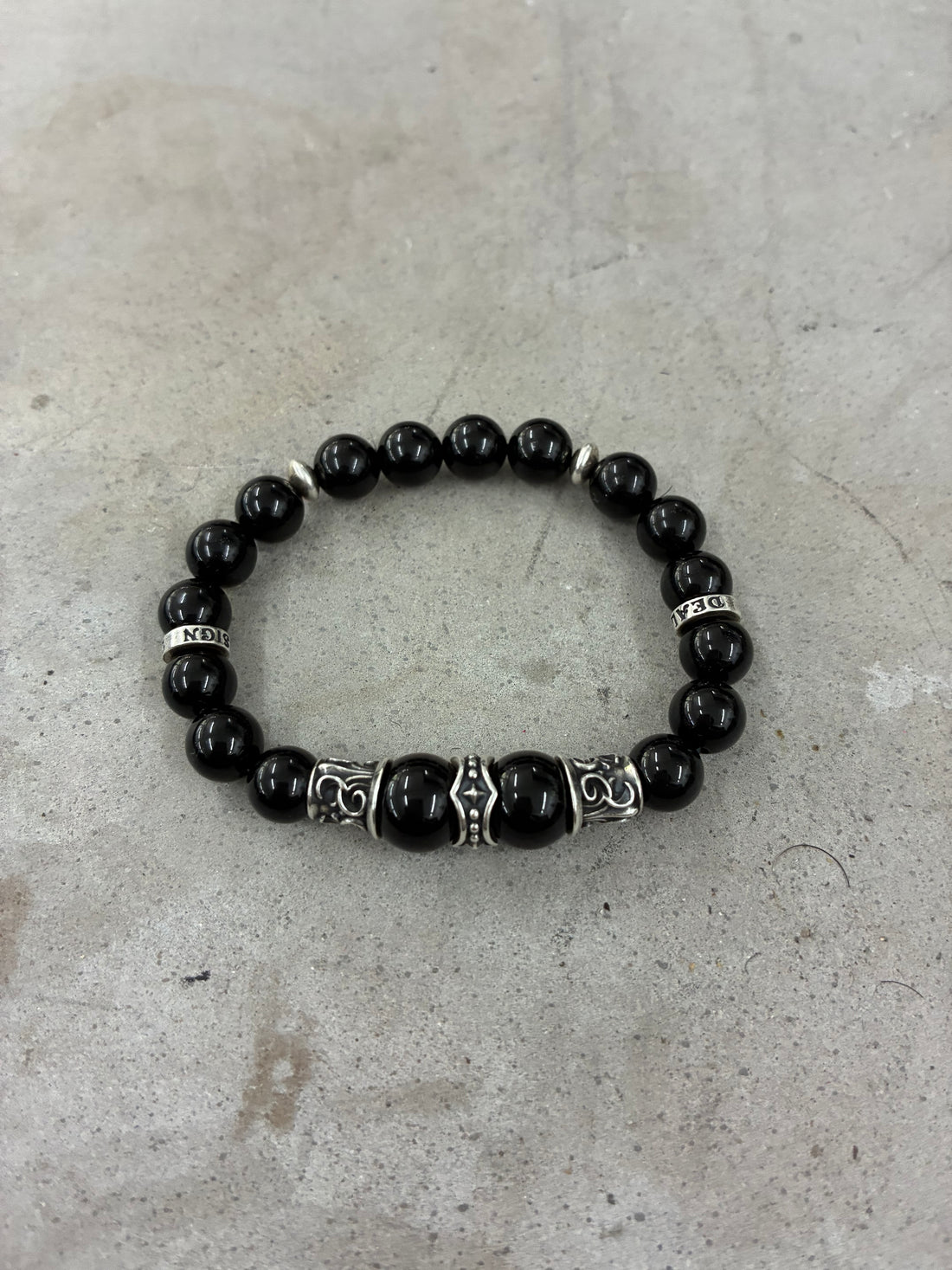 DEAL DESIGN BEAD BRACELET