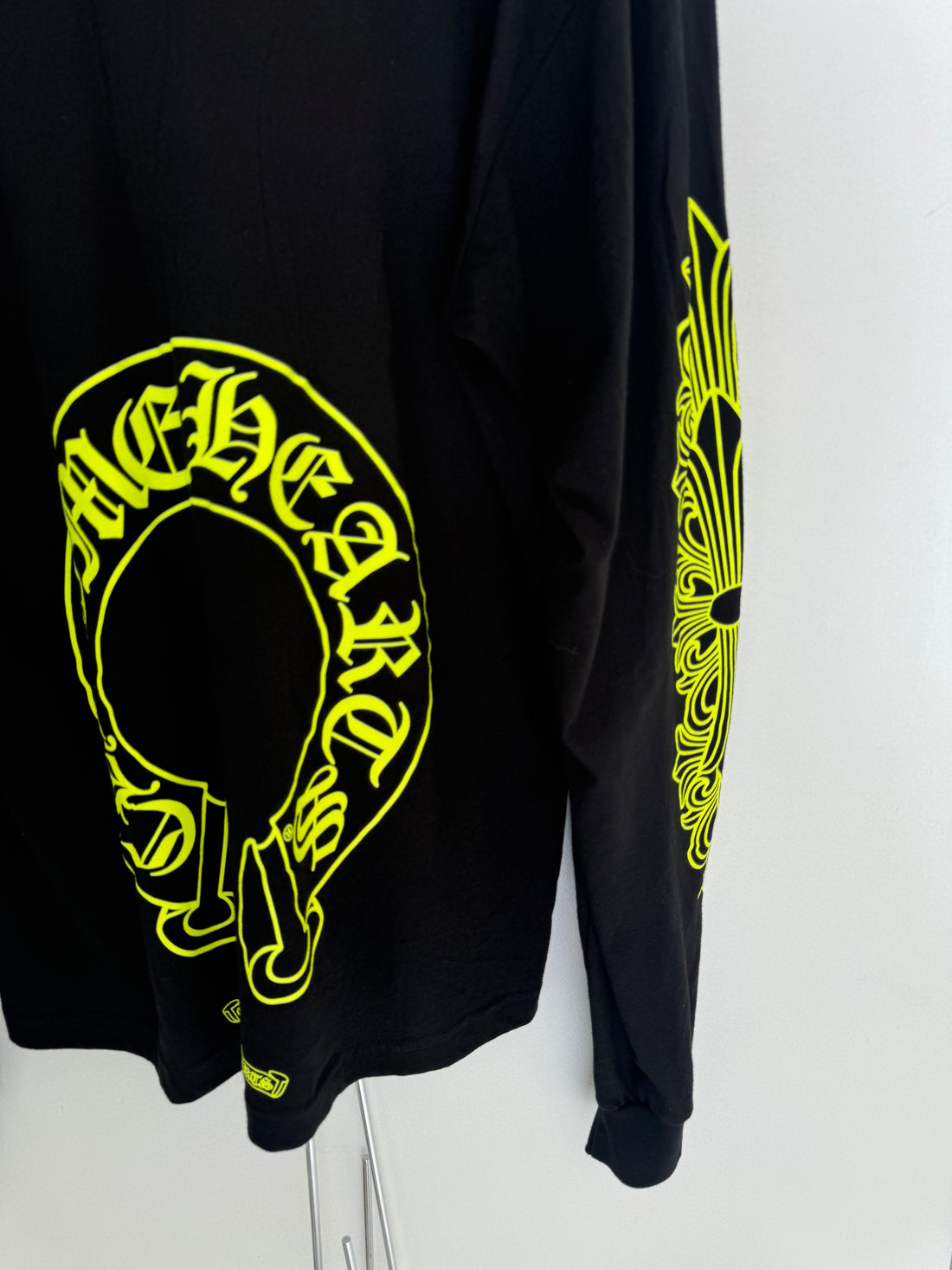 CHROME HEARTS NEON HORSESHOE LONG SLEEVE