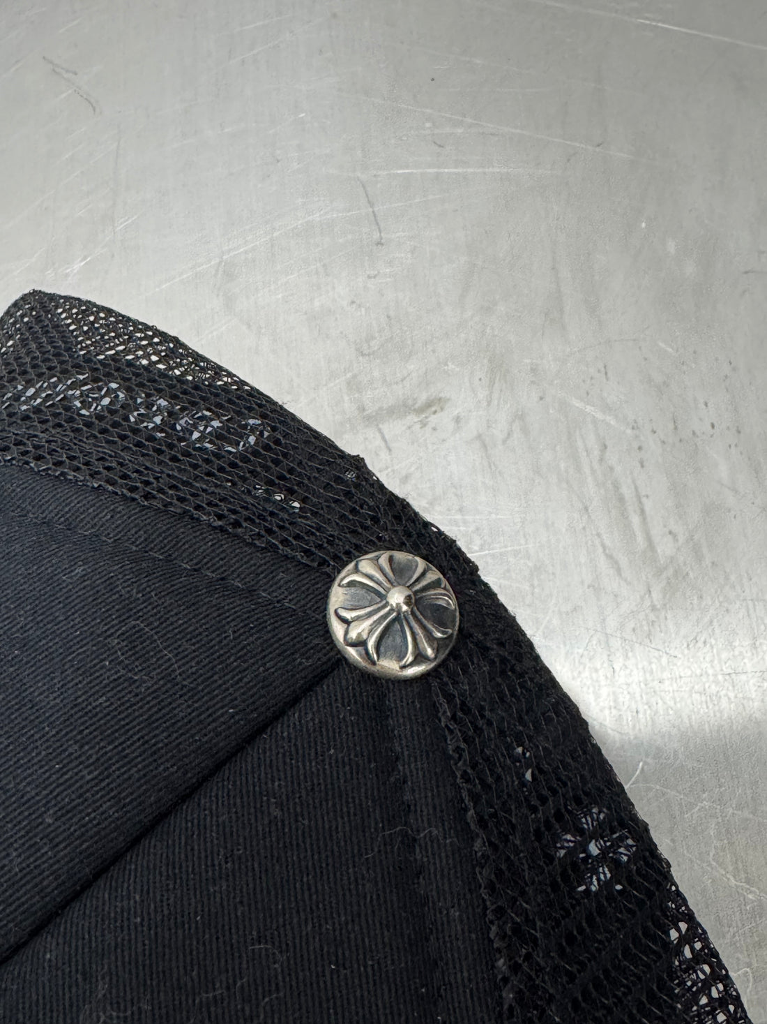 CHROME HEARTS LAS VEGAS TRUCKER HAT