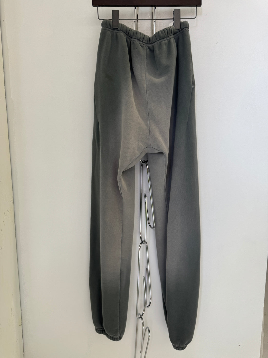 RIVINGTON ROI REBIS GREY LOGO SWEAT PANTS