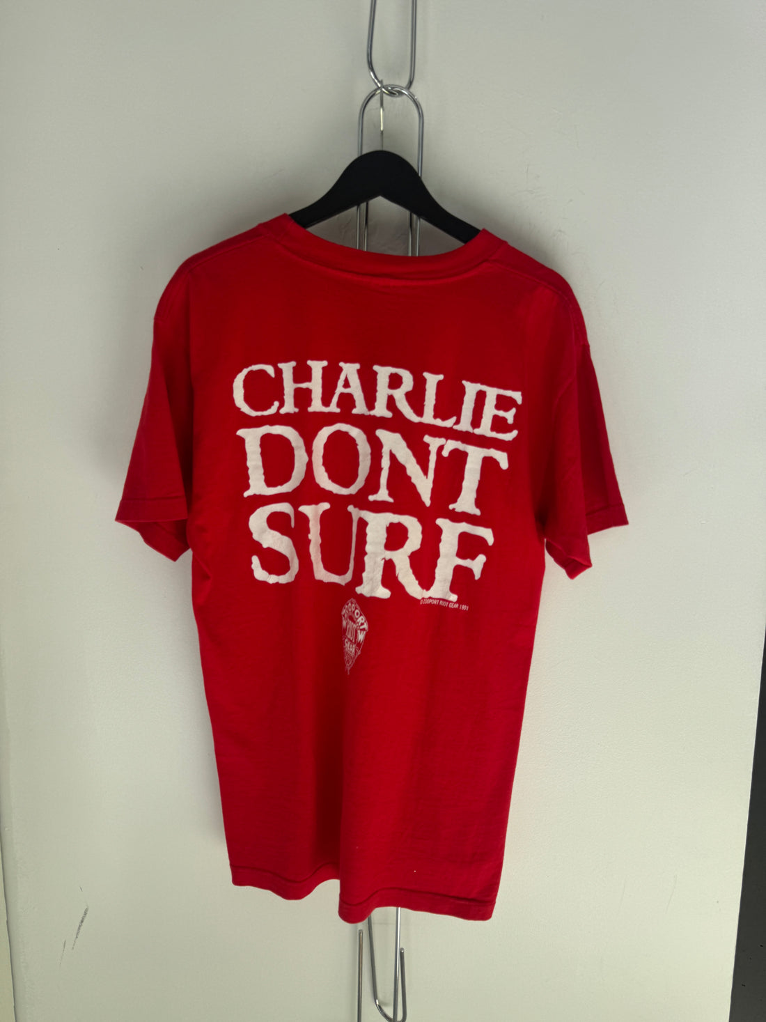 90’S RED CHARLIE DON’T SURF SHIRT