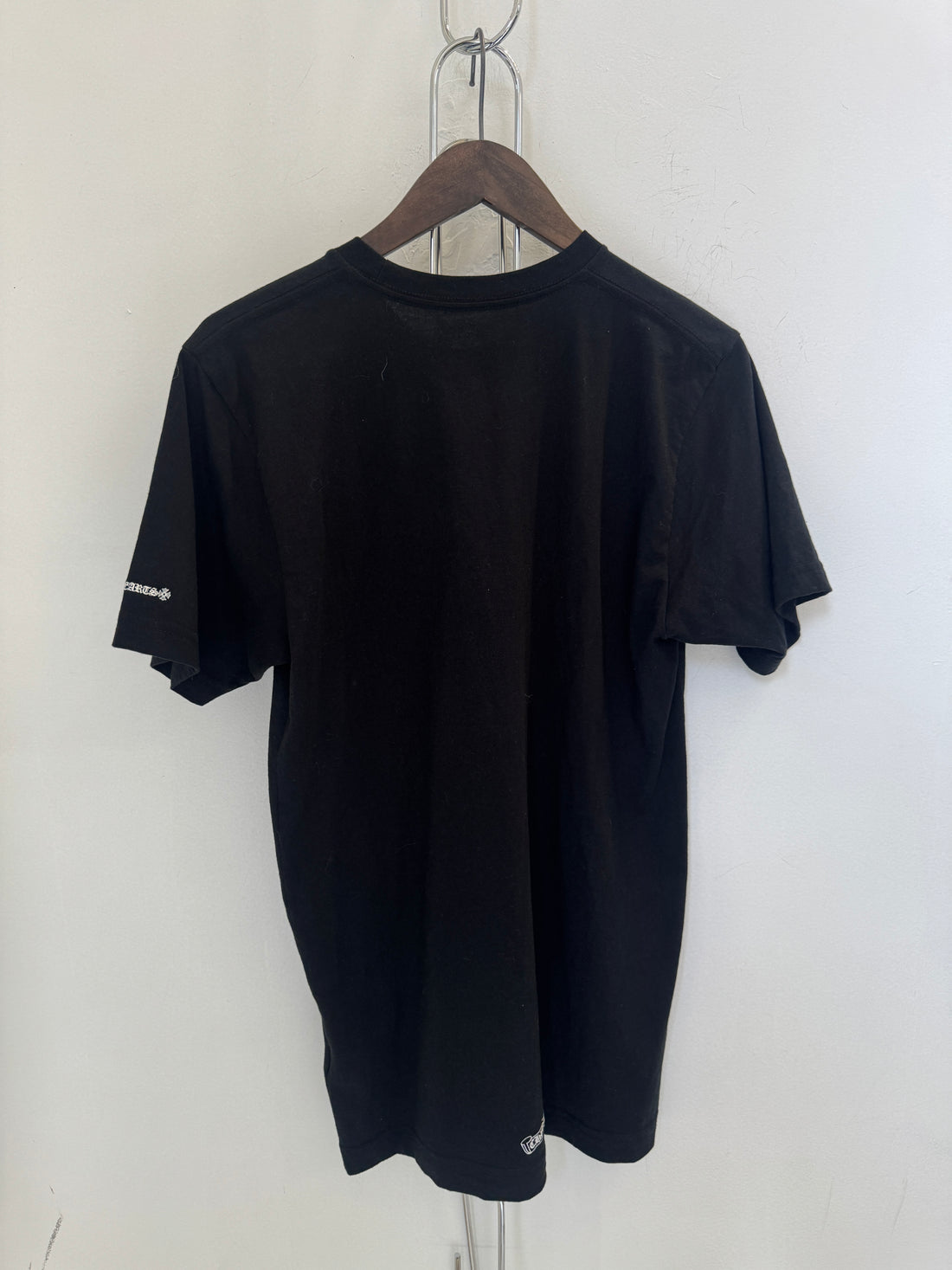 CHROME HEARTS NECK LOGO POCKET TEE