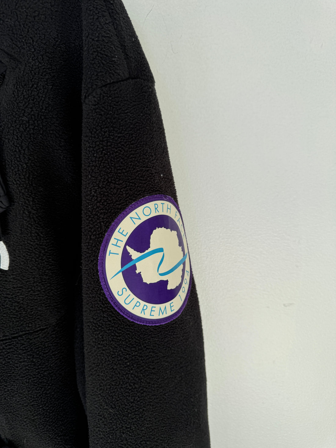 SUPREME X TNF USA FLAG FLEECE JACKET