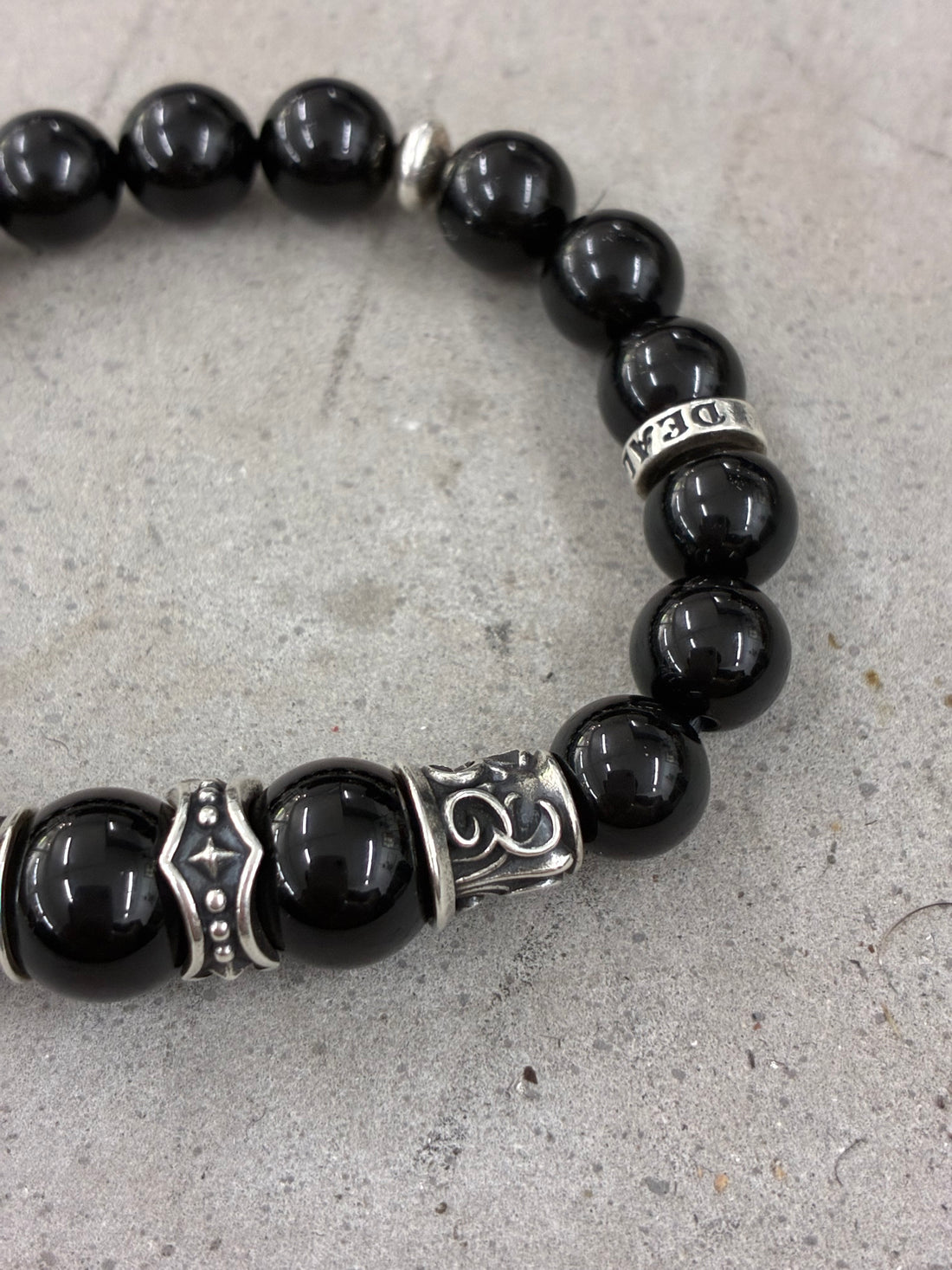 DEAL DESIGN BEAD BRACELET