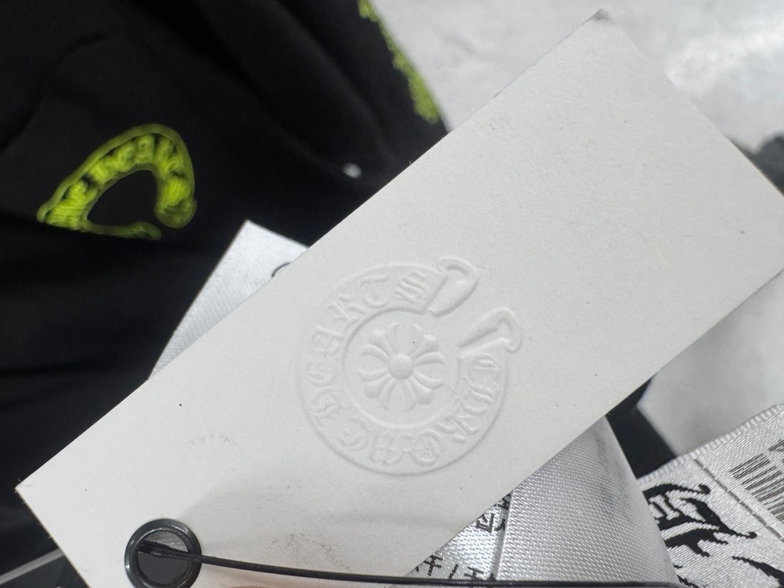 CHROME HEARTS NEON HORSESHOE LONG SLEEVE
