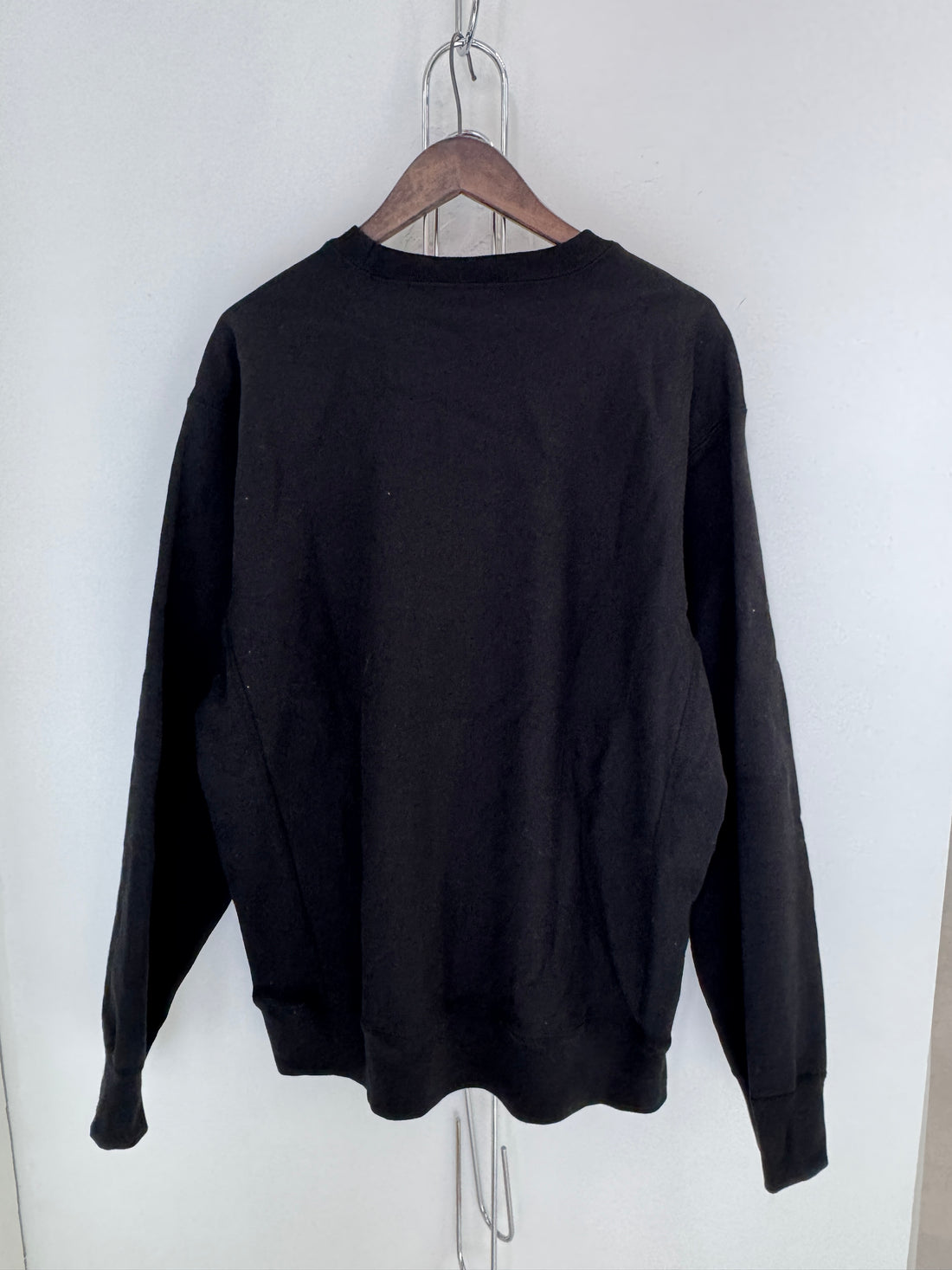 SUPREME BLACK BOGO CREWNECK