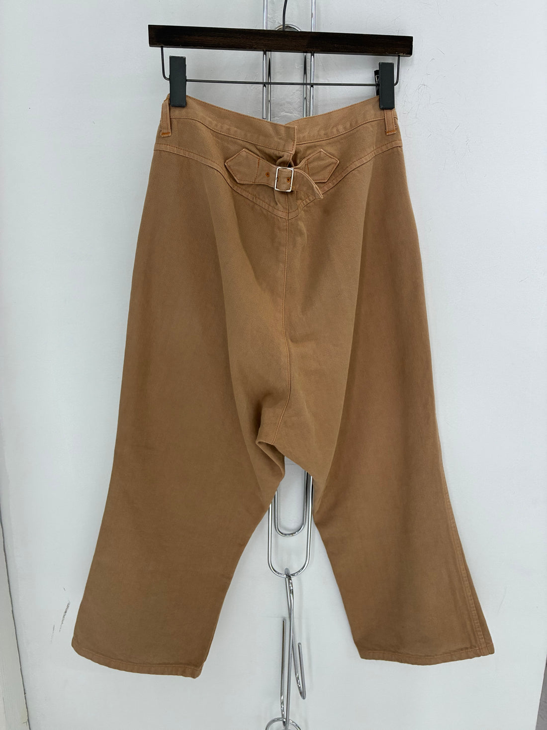 2011 TRICOT COMME DES CARGCONS CINCH BACK JEANS