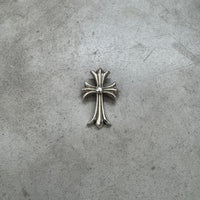 CHROME HEARTS SMALL CROSS PENDANT