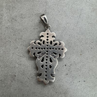 A&G X LION HEART VINE CROSS PENDANT W/PINK SAPPHIRE STONES
