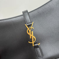 SAINT LAURENT LE 5 À 7 IN SMOOTH LEATHER