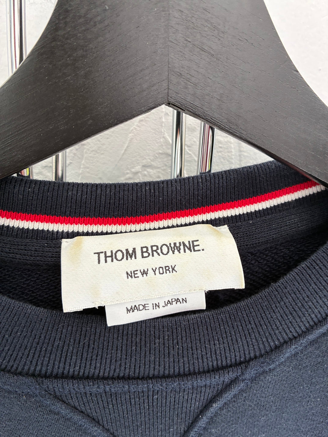 THOM BROWNE NAVY CREWNECK SWEATER