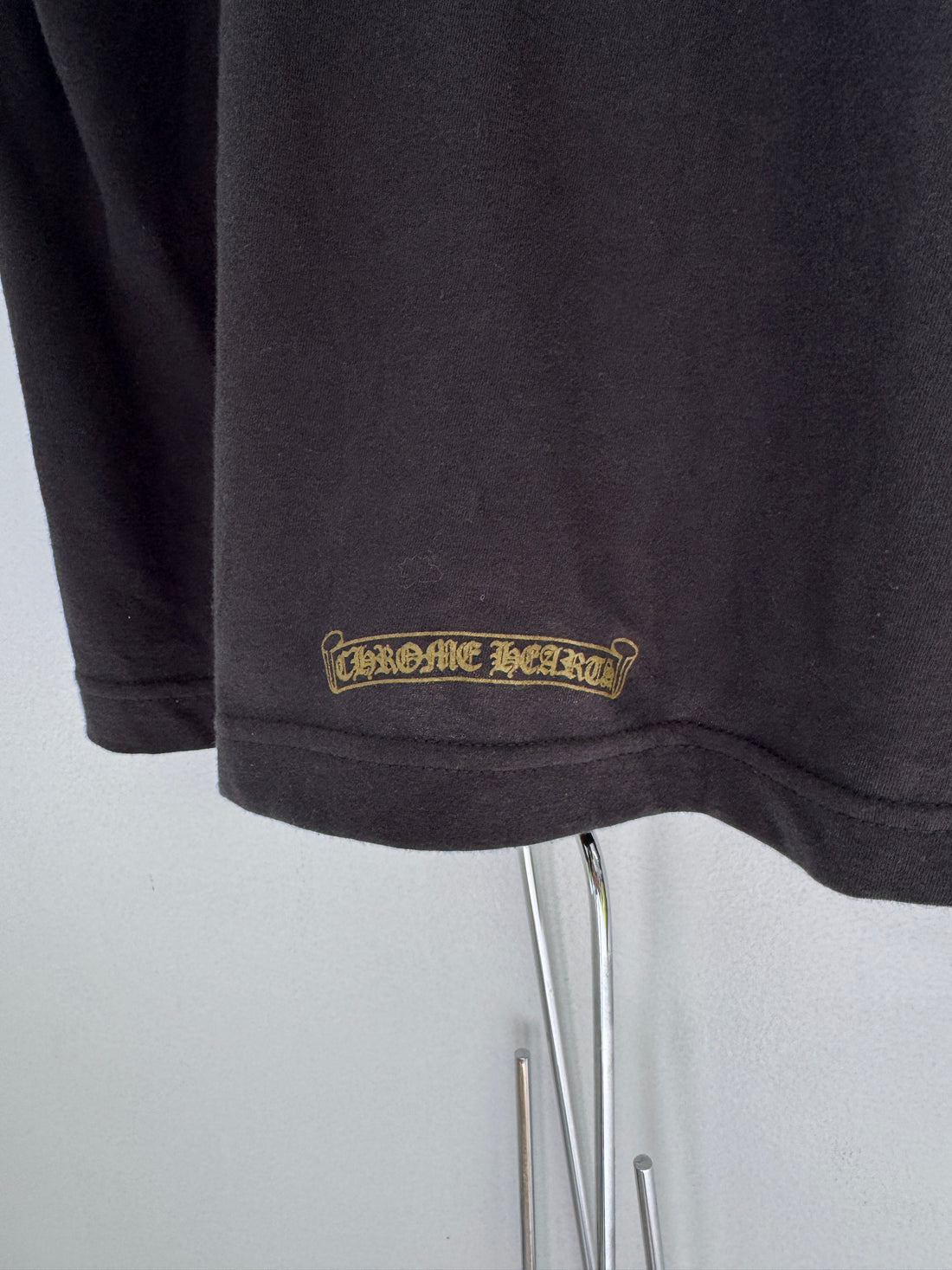 CHROME HEARTS GOLD NECK LOGO TEE