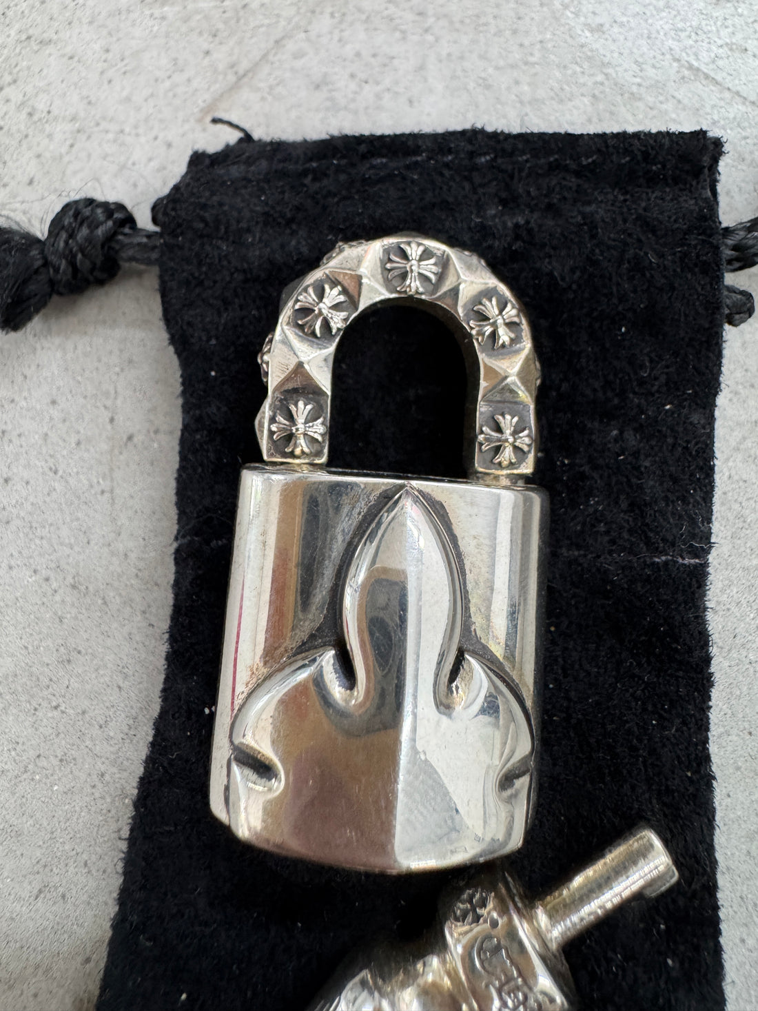 CHROME HEARTS FLEUR LOCK AND KEY