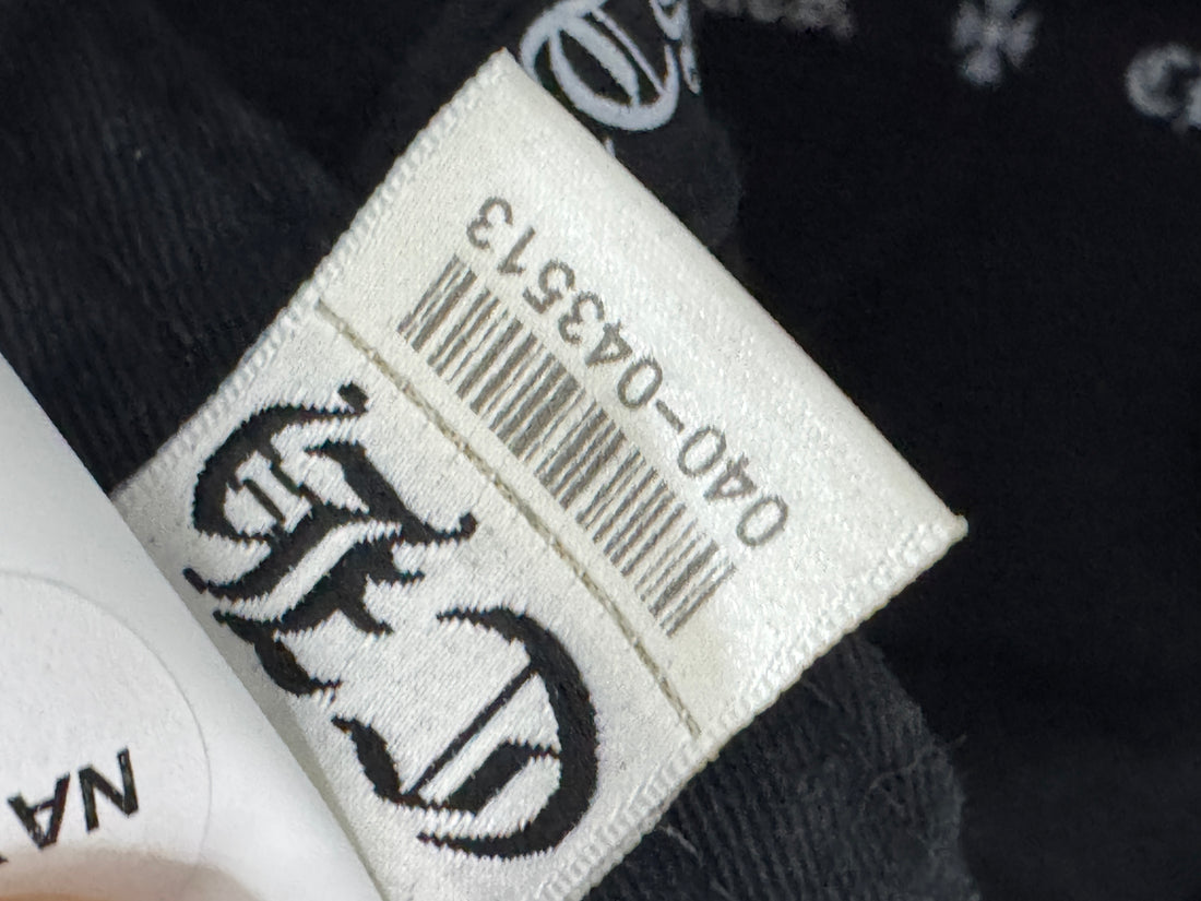 CHROME HEARTS VERTICAL LOGO HAT