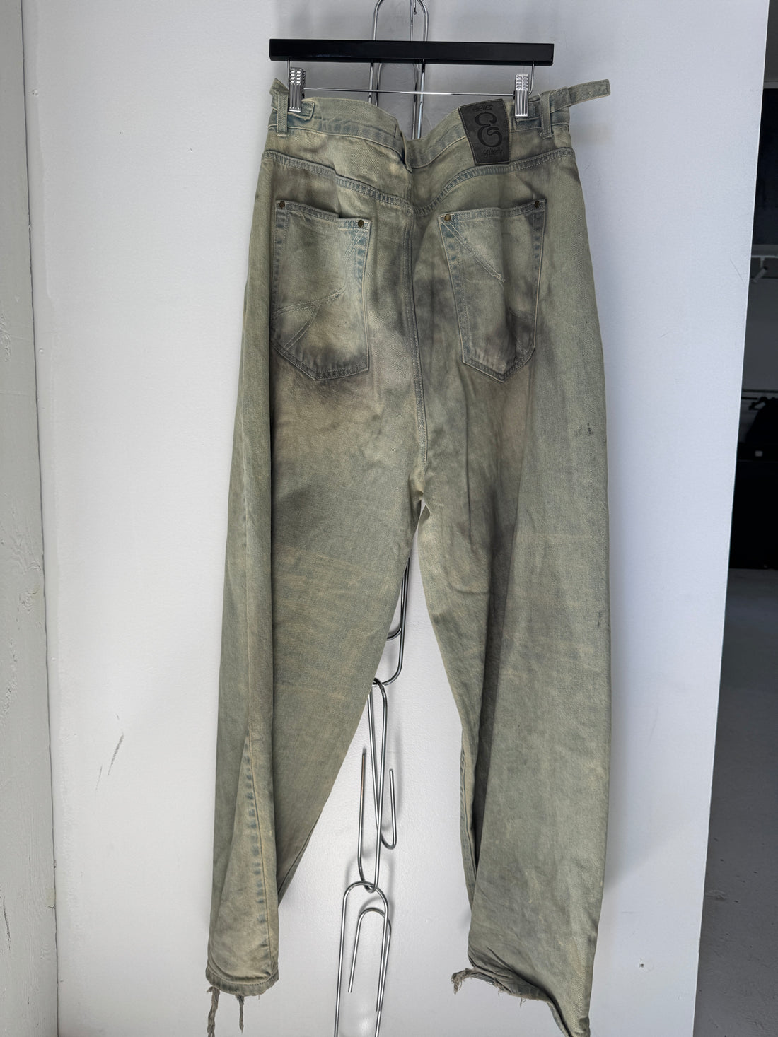 ETELIER GALLERY MUD WASH JEANS