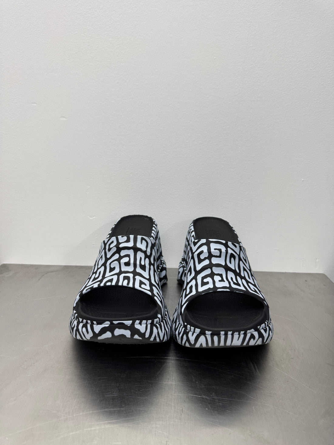 GIVENCHY X CHITO MARSHMALLOW SANDALS
