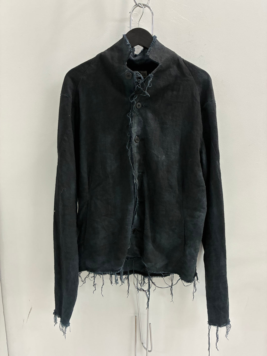 ZAM BARRETT DISTRESSED BUTTON UP SHIRT