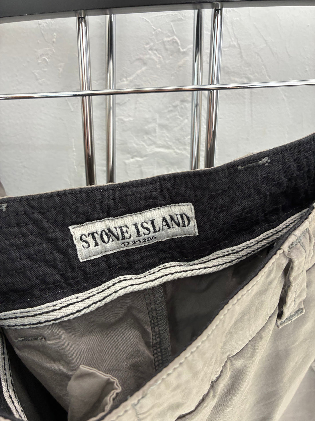 STONE ISLAND GRAY CARGO PANTS