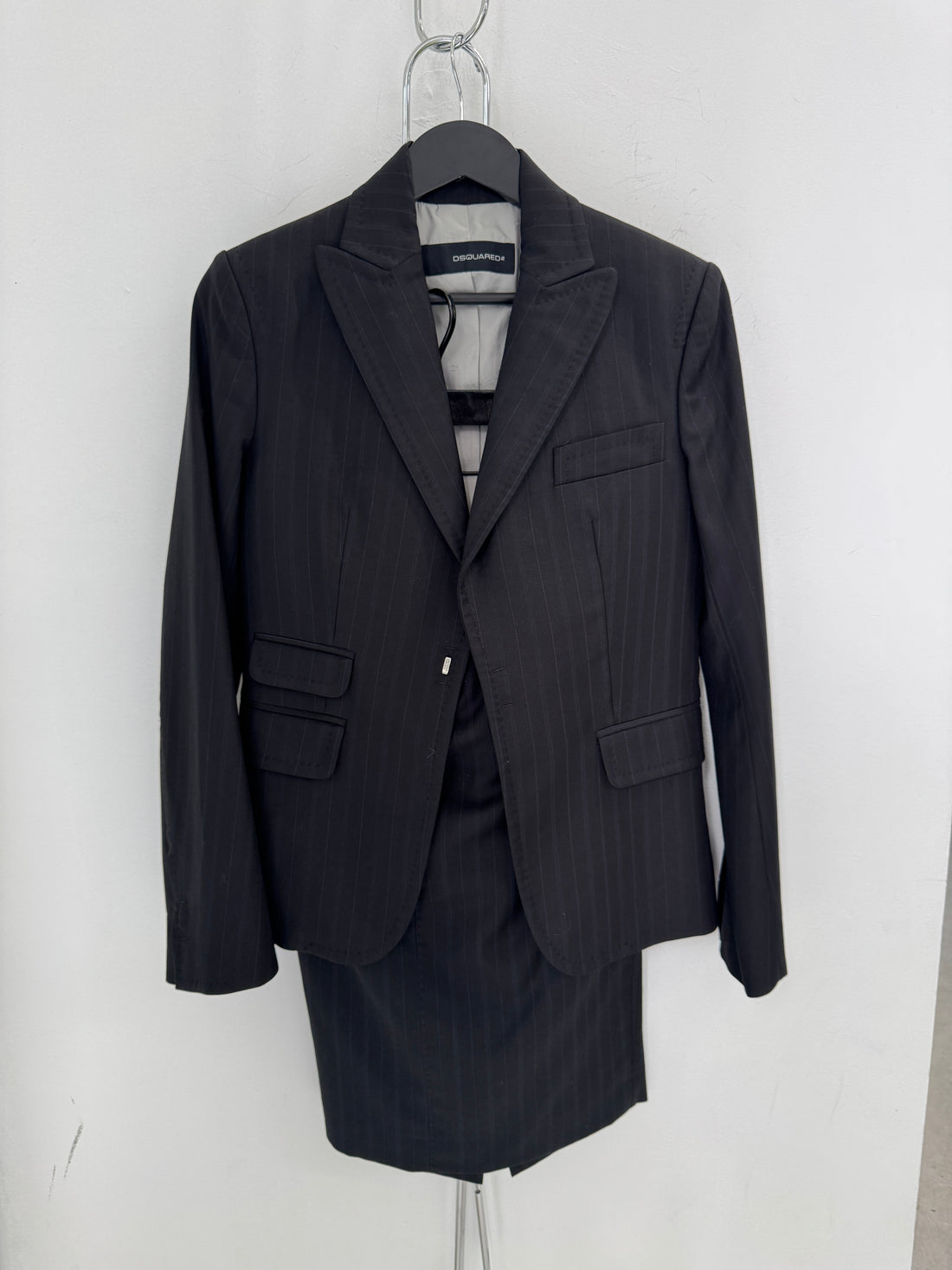 2005 DSQUARED2 PINSTRIPED WOOL BLAZER/SKIRT SET