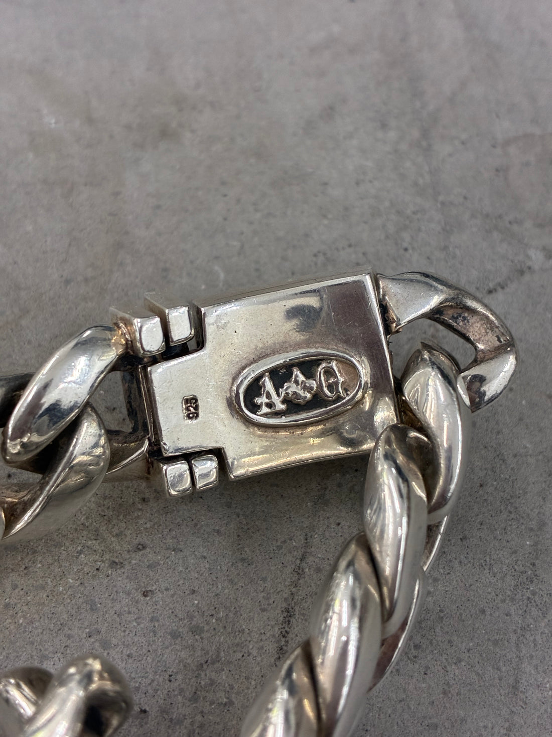 A&G ROCK VINTAGE 90S TRIPLE CROSS ID BRACELET