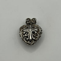 A&G FLORAL HEARTS CROSS PENDANT