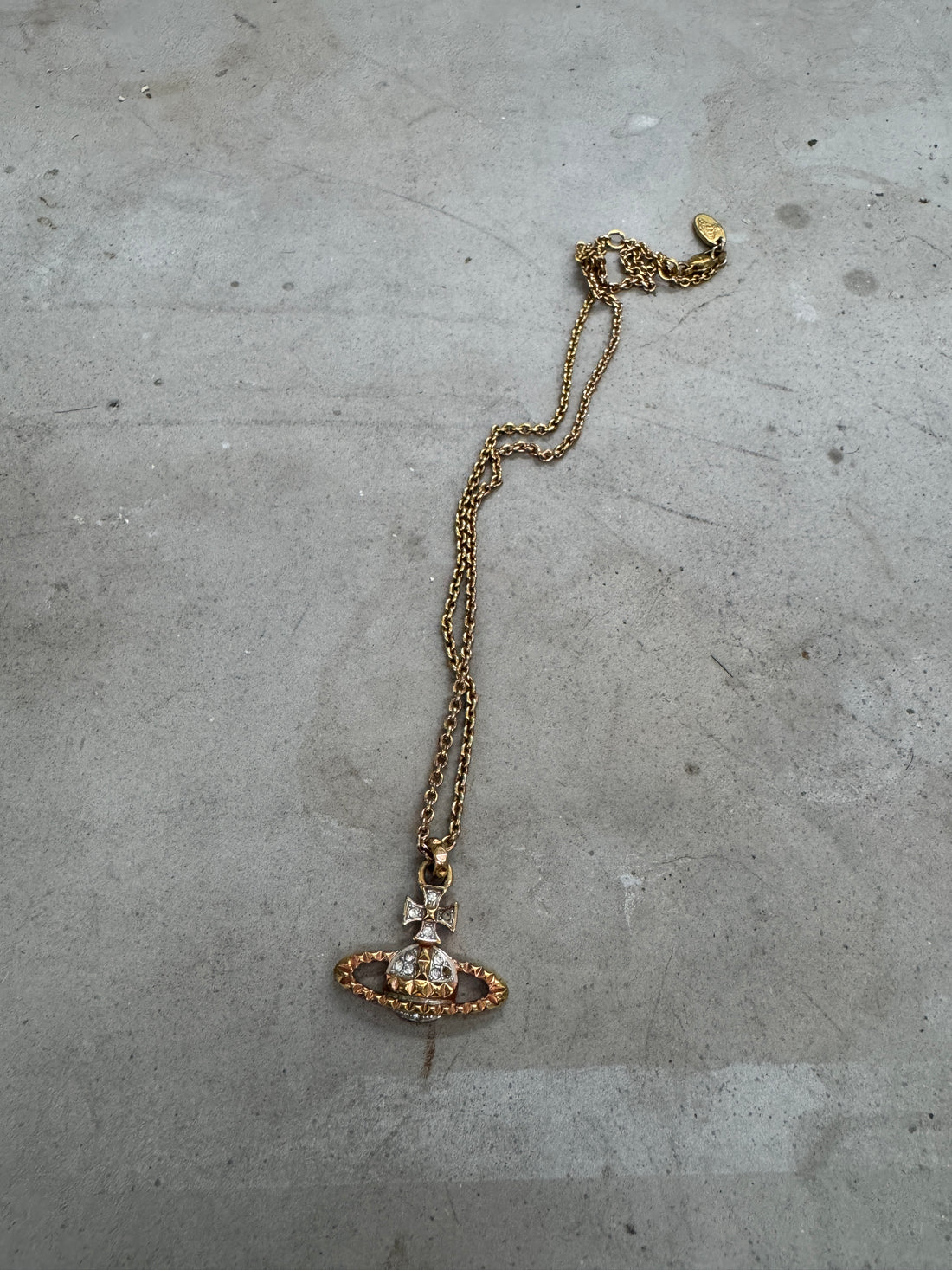 VIVIENNE WESTWOOD ORB NECKLACE