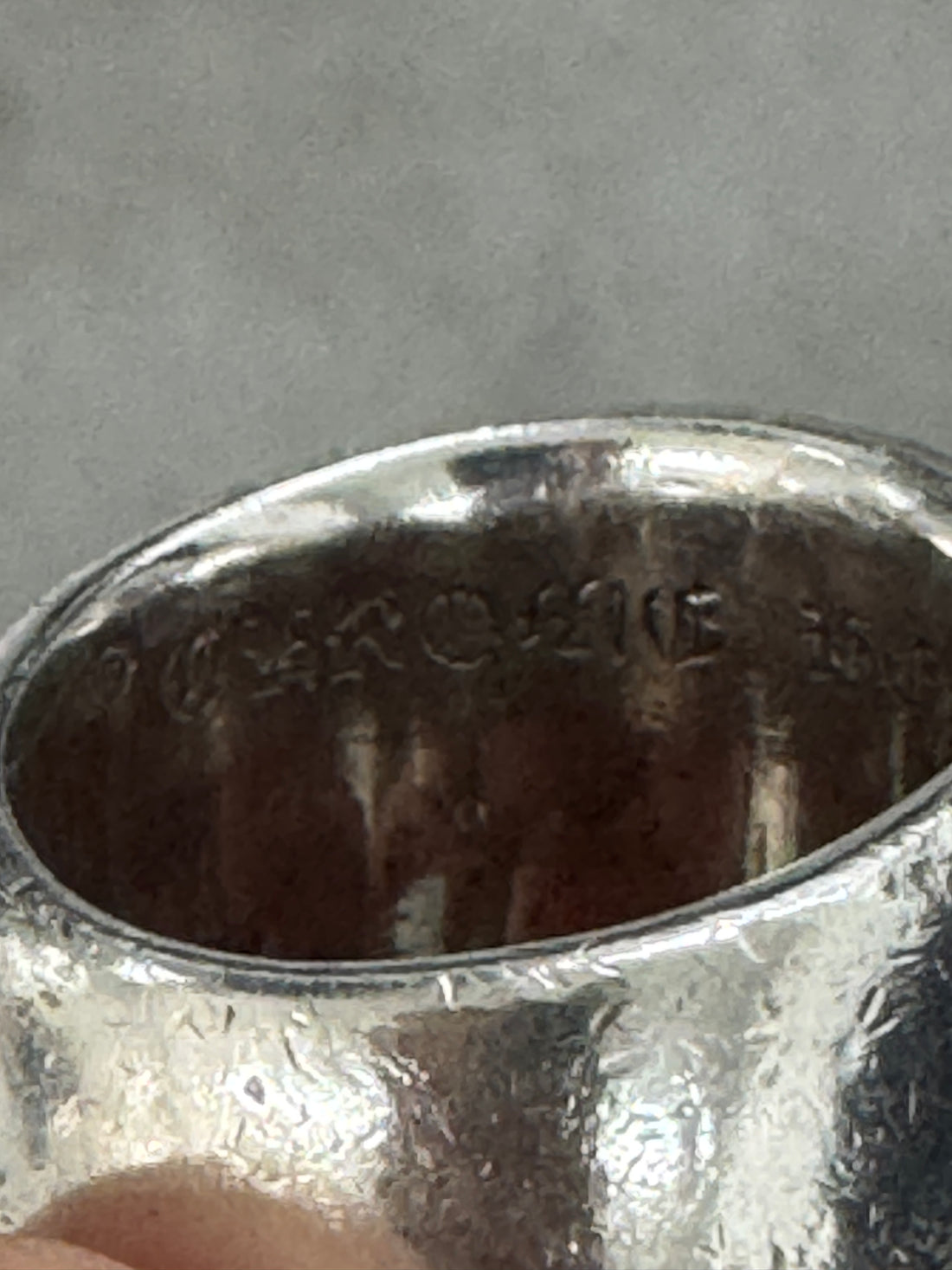 CHROME HEARTS OVAL CROSS RING