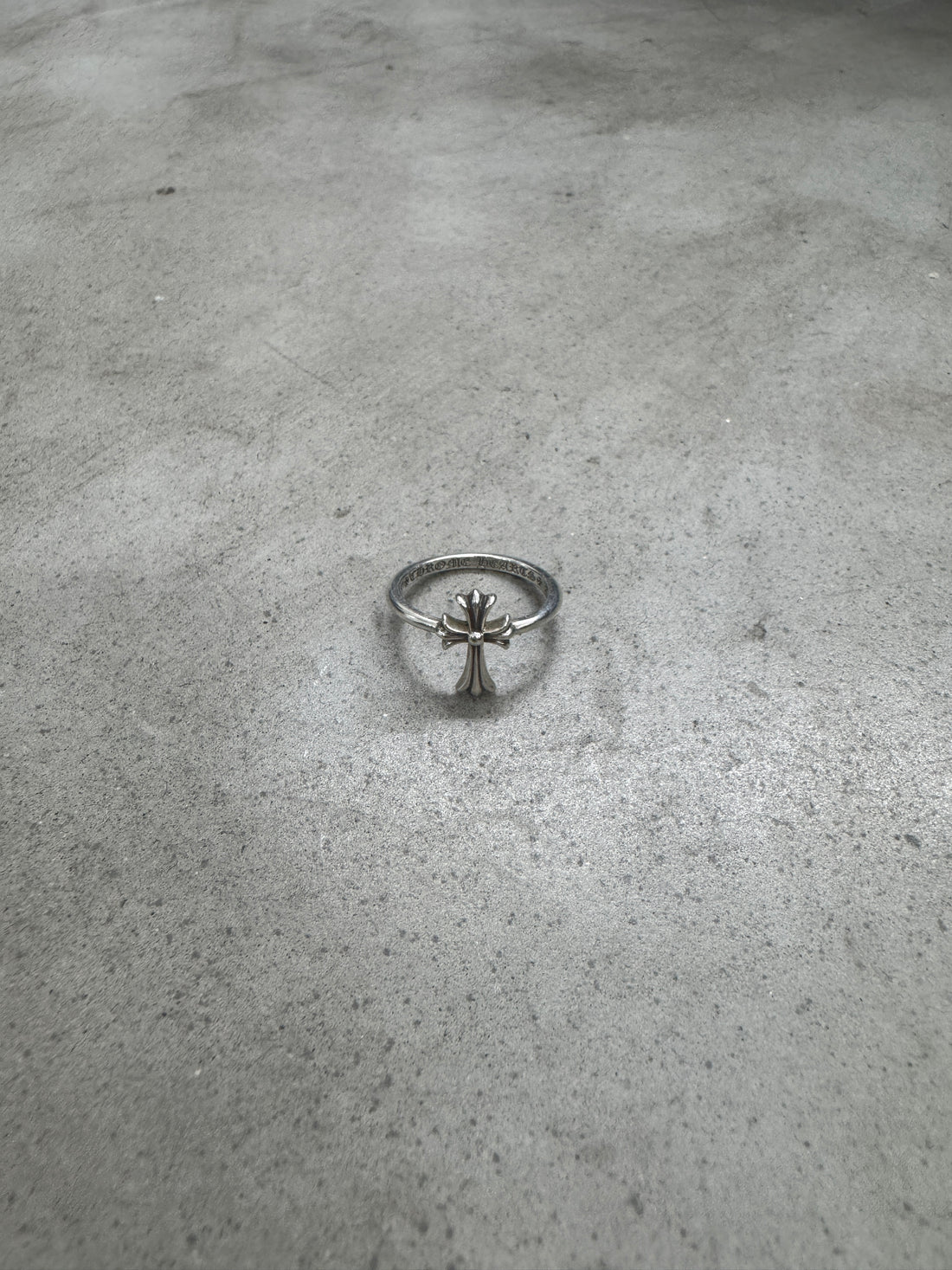 CHROME HEARTS CROSS BUBBLE GUM RING
