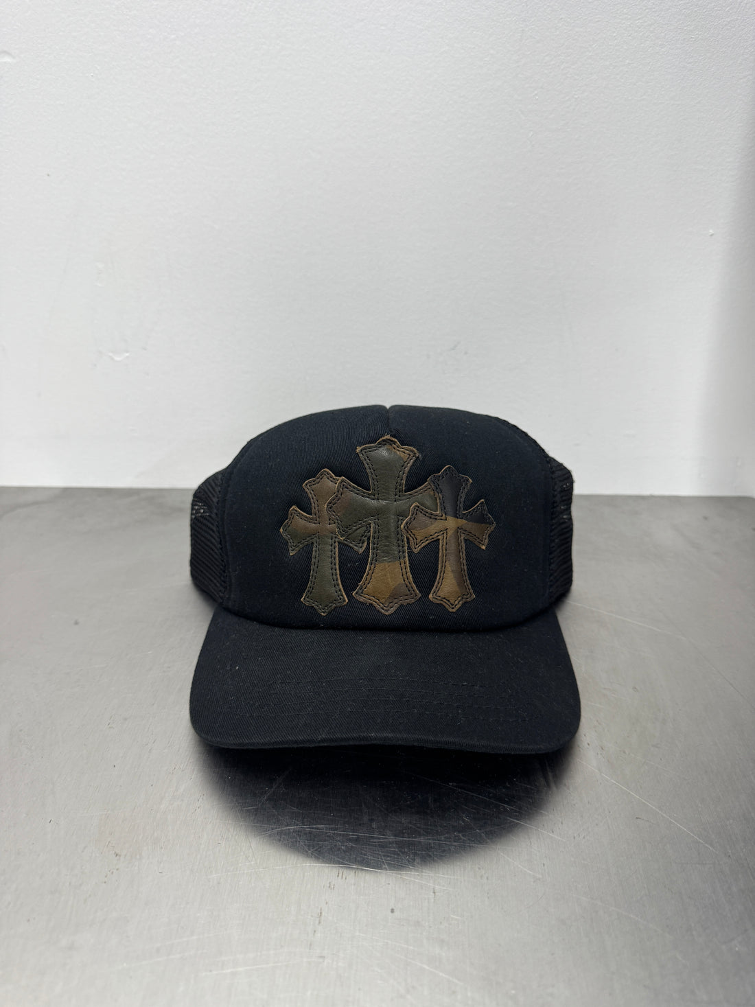 CHROME HEARTS CAMO PATCH TRUCKER HAT