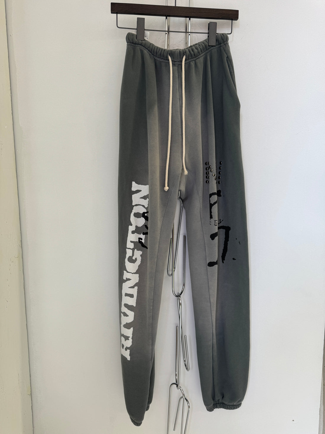 RIVINGTON ROI REBIS GREY LOGO SWEAT PANTS