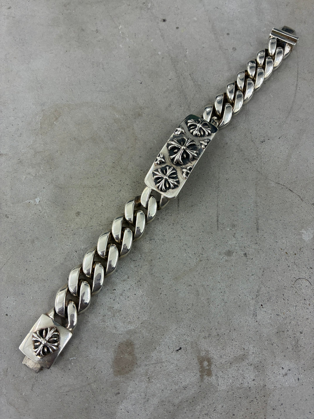A&G ROCK VINTAGE 90S TRIPLE CROSS ID BRACELET