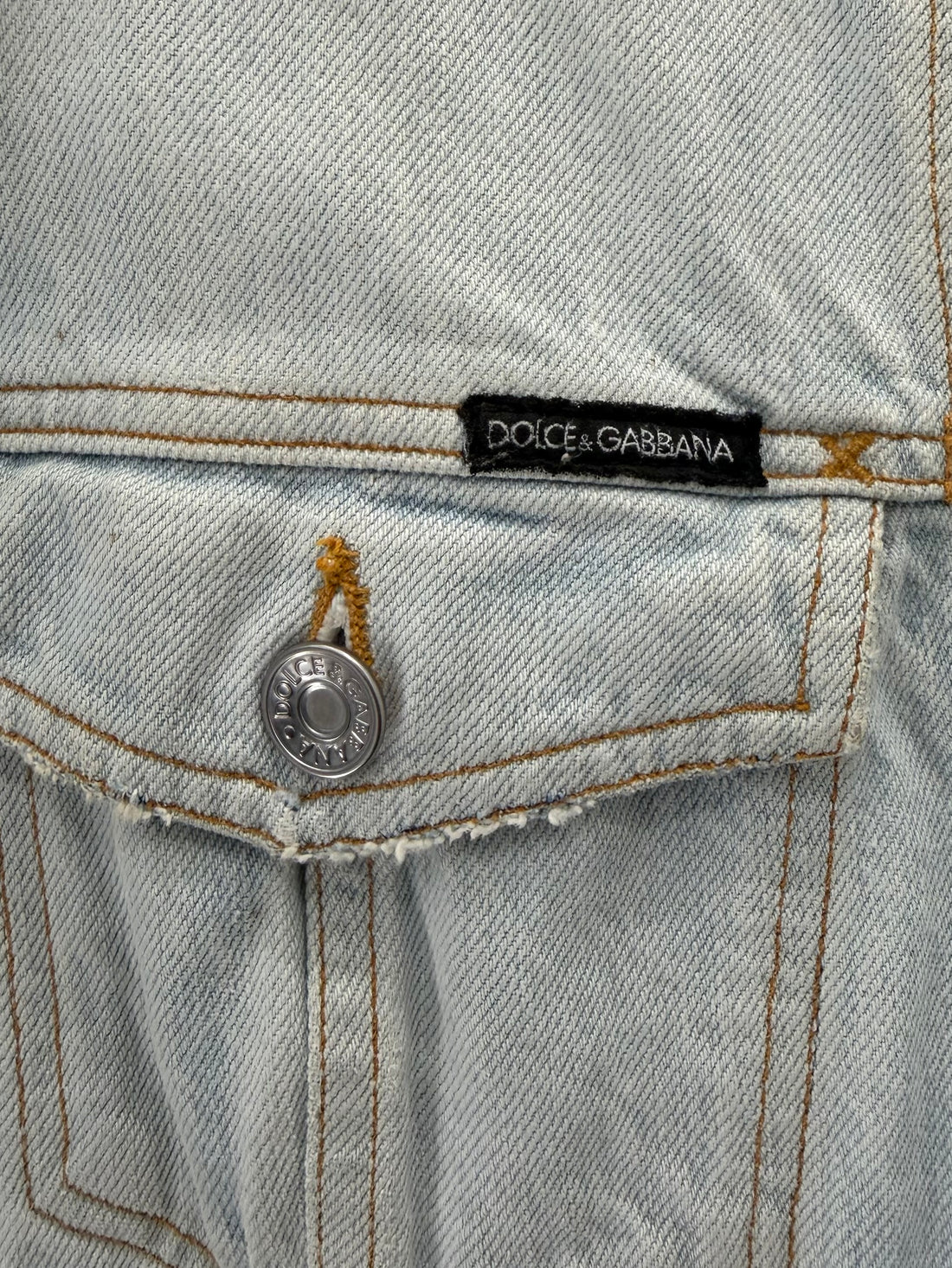 VINTAGE DOLCE&GABBANA FRAYED LIGHT WASH DENIM JACKET