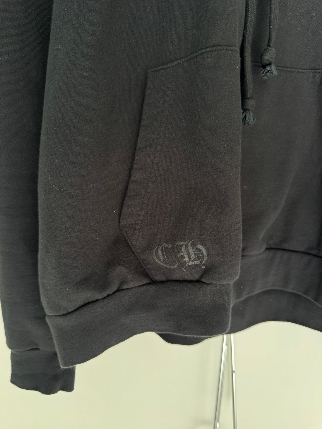 CHROME HEARTS SCROLL LOGO HOODIE
